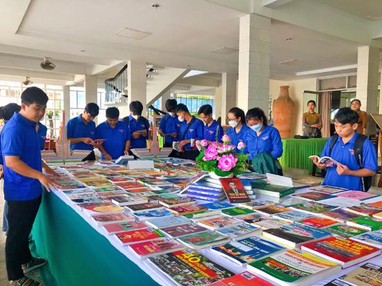 Trien lam ky niem 110 nam ngay sinh gs vs anh hung lao dong Tran Dai Nghia_4.jpg