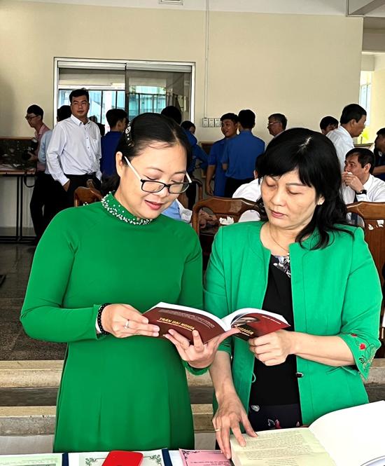 Trien lam ky niem 110 nam ngay sinh gs vs anh hung lao dong Tran Dai Nghia_2.jpg